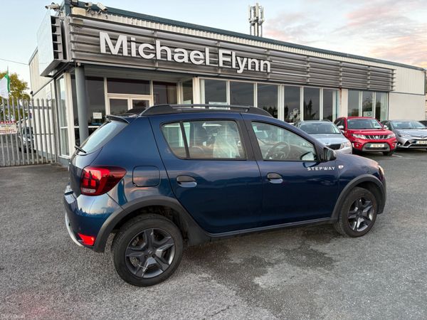 Dacia Sandero Stepway Hatchback, Diesel, 2018, Blue