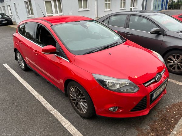 Ford Focus Hatchback, Diesel, 2013, Red