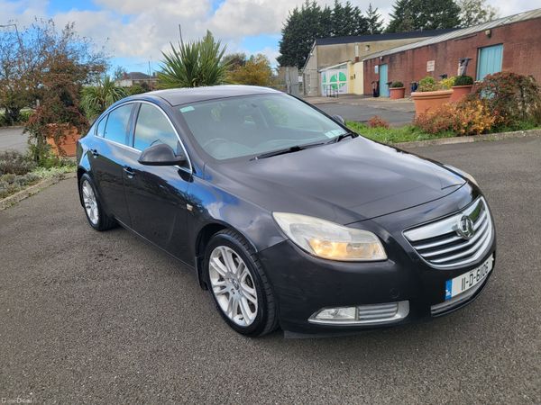 Vauxhall Insignia Hatchback, Diesel, 2011, Black