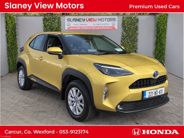 Toyota Yaris Cross SUV, Petrol Hybrid, 2022, Yellow