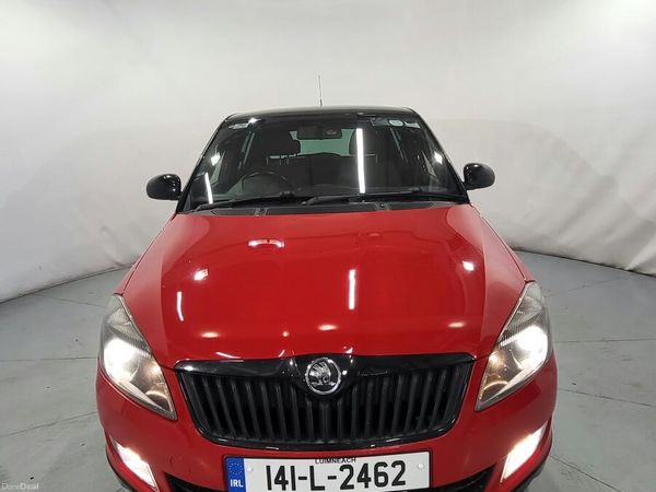 Skoda Fabia Hatchback, Petrol, 2014, Red