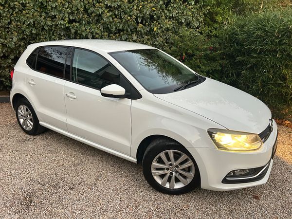Volkswagen Polo Hatchback, Petrol, 2016, White