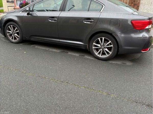 Toyota Avensis Saloon, Diesel, 2012, Grey