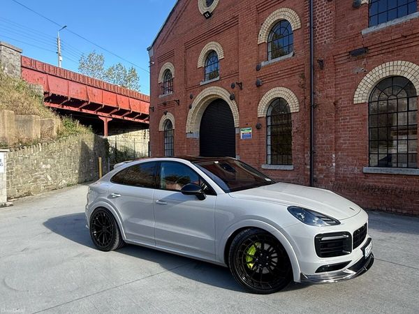 Porsche Cayenne SUV, Petrol Plug-in Hybrid, 2021, Grey