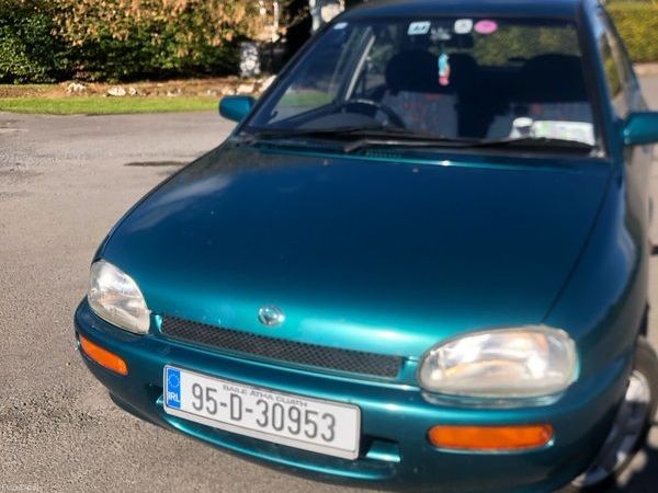 Mazda 121 Saloon, Petrol, 1995, Green