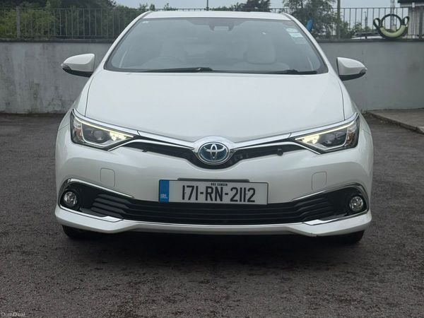 Toyota Auris Hatchback, Petrol Hybrid, 2017, White