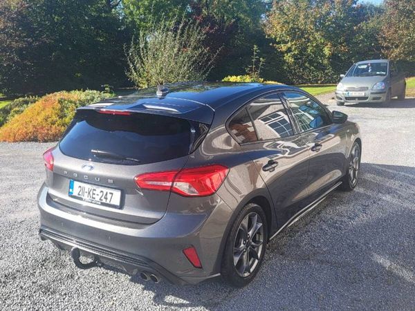 Ford Focus Hatchback, Diesel, 2021, Grey