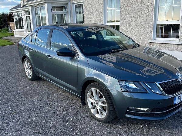Skoda Octavia Saloon, Petrol, 2019, Grey
