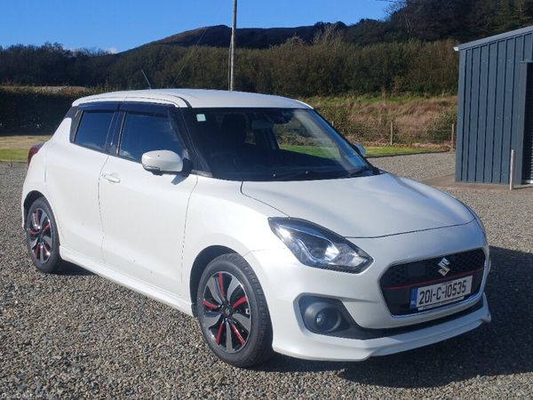 Suzuki Swift Hatchback, Petrol, 2020, White