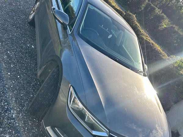 Volkswagen Passat Saloon, Diesel, 2017, Grey