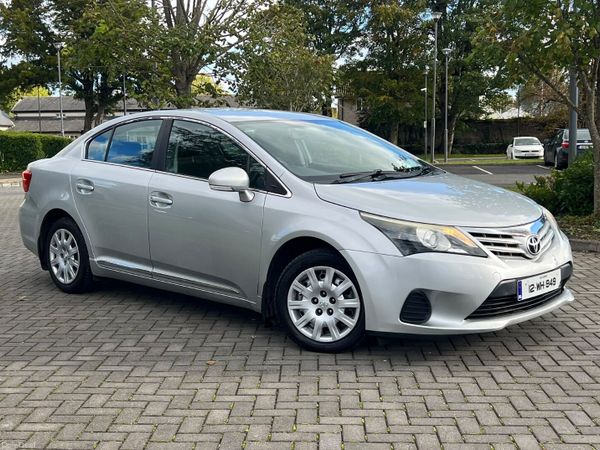 Toyota Avensis Saloon, Diesel, 2012, Silver