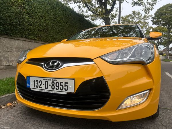 Hyundai Veloster Hatchback, Petrol, 2013, Yellow