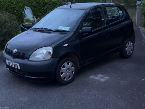 Toyota Yaris Hatchback, Petrol, 2003, Black