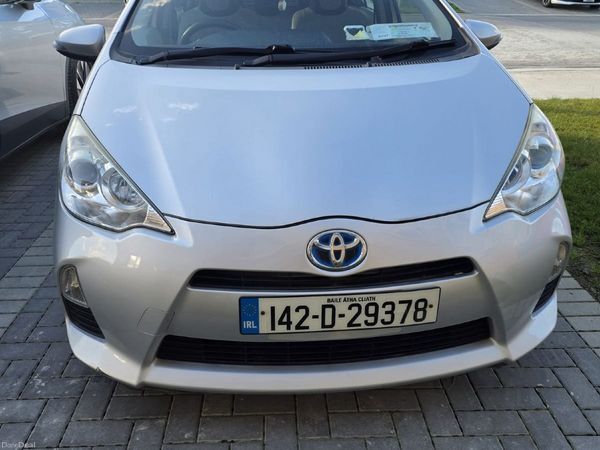 Toyota Aqua Hatchback, Petrol Hybrid, 2014, Silver