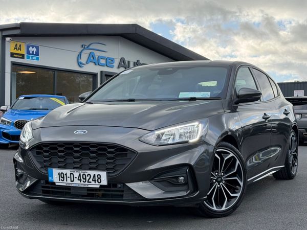 Ford Focus Hatchback, Petrol, 2019, Grey