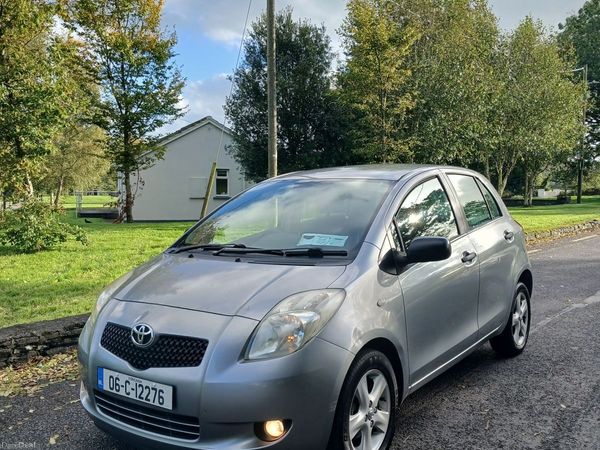 Toyota Yaris Hatchback, Petrol, 2006, Silver
