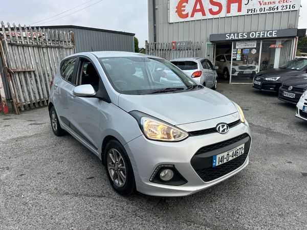 Hyundai i10 Hatchback, Petrol, 2014, Silver