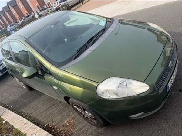 Fiat Punto Hatchback, Petrol, 2009, Green
