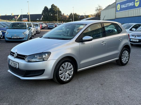 Volkswagen Polo Hatchback, Petrol, 2013, Silver