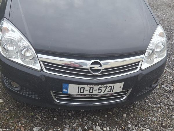 Opel Astra Saloon, Petrol, 2010, Black