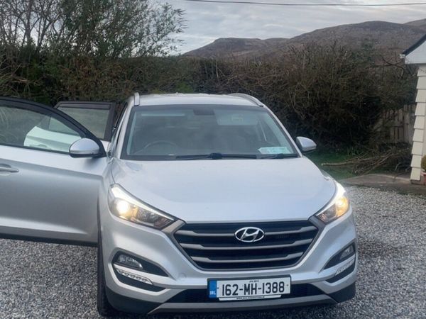 Hyundai Tucson SUV, Diesel, 2016, Silver