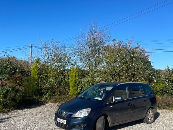 Vauxhall Zafira MPV, Diesel, 2011, Blue
