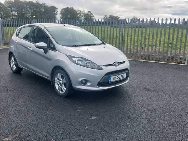 Ford Fiesta Hatchback, Petrol, 2010, Silver