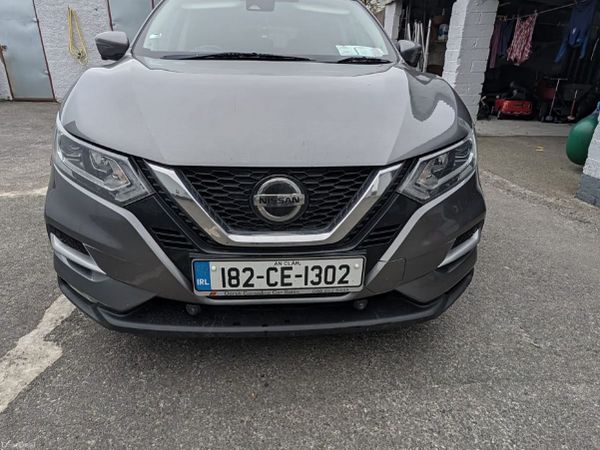 Nissan Qashqai Hatchback, Diesel, 2018, Grey