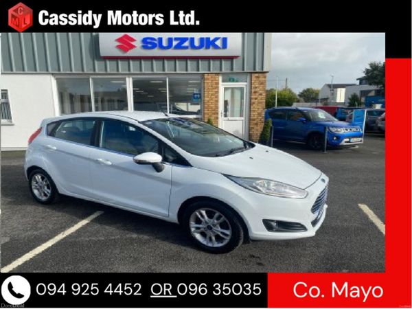 Ford Fiesta Hatchback, Petrol, 2015, White