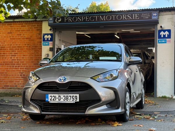 Toyota Yaris Hatchback, Petrol Hybrid, 2022, Grey