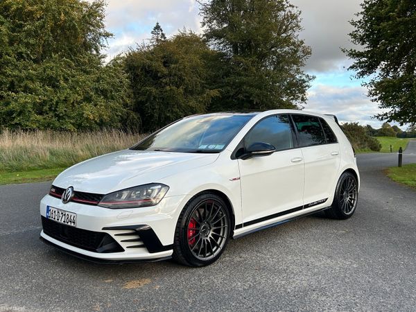 Volkswagen Golf Hatchback, Petrol, 2016, White