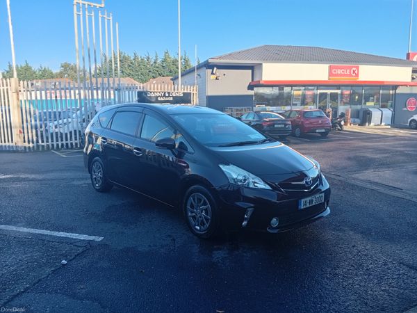 Toyota Prius MPV, Petrol Hybrid, 2014, Red