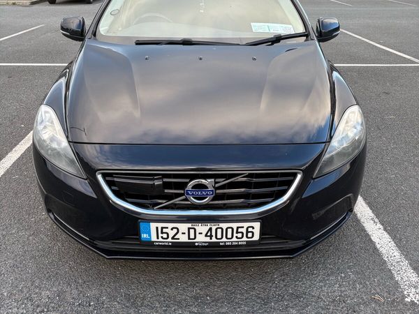 Volvo V40 Hatchback, Petrol, 2015, Black