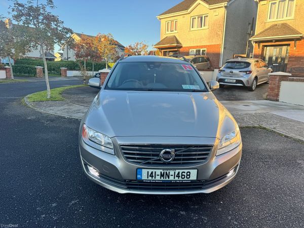 Volvo V70 Estate, Diesel, 2014, Gold