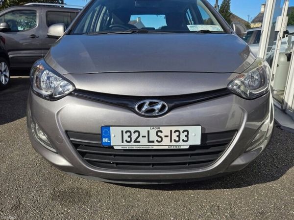 Hyundai i20 Hatchback, Petrol, 2013, Grey