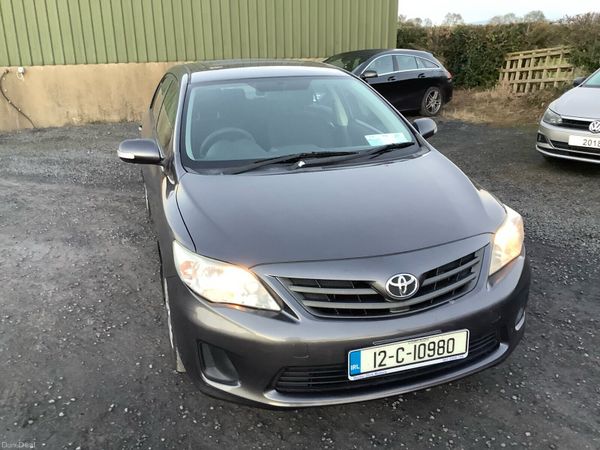 Toyota Corolla Saloon, Diesel, 2012, Grey