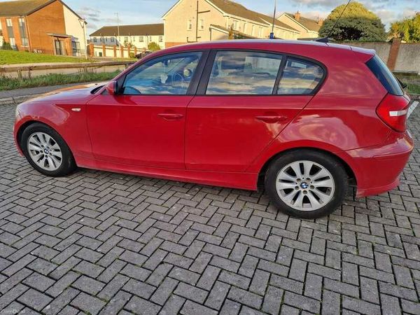 BMW 1-Series Hatchback, Petrol, 2007, Red