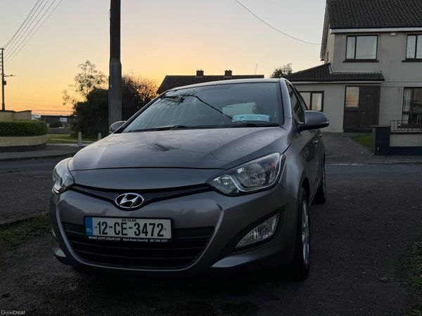 Hyundai i20 Hatchback, Petrol, 2012, Grey