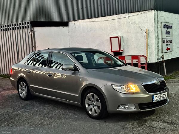 Skoda Superb Hatchback, Diesel, 2012, Beige
