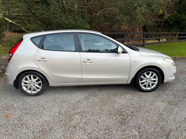 Hyundai i30 Hatchback, Petrol, 2008, Silver