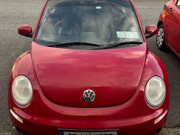Volkswagen Beetle Hatchback, Petrol, 2007, Red