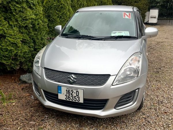 Suzuki Swift Hatchback, Petrol, 2016, Silver
