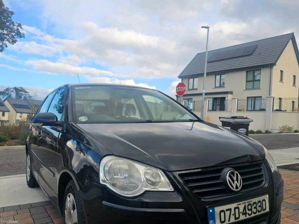 Volkswagen Polo Hatchback, Petrol, 2007, Black