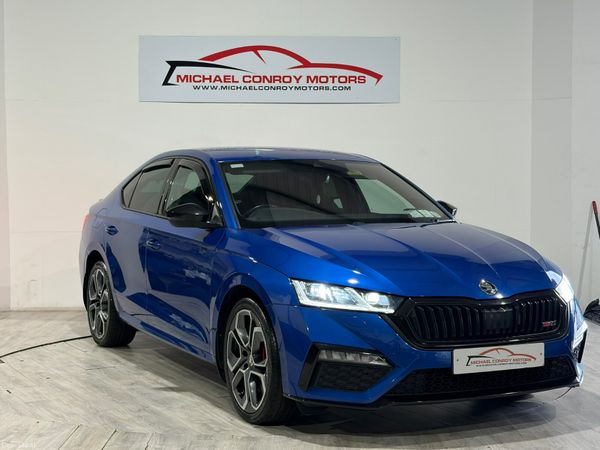 Skoda Octavia Hatchback, Petrol Plug-in Hybrid, 2021, Blue
