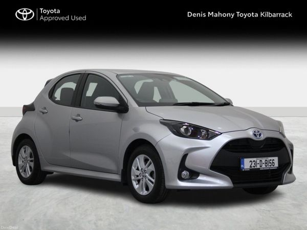 Toyota Yaris Hatchback, Petrol Hybrid, 2023, Silver