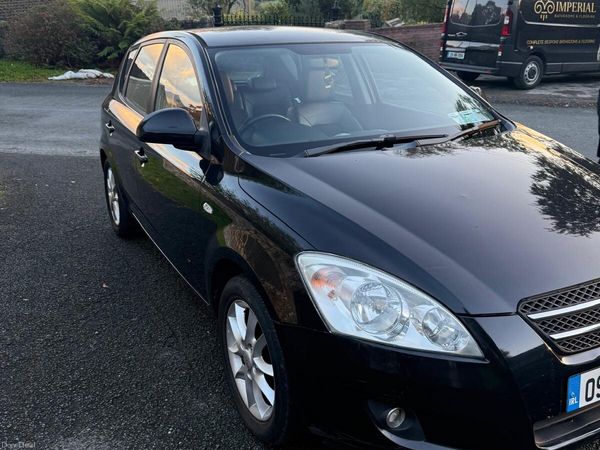 Kia Ceed Hatchback, Diesel, 2009, Black