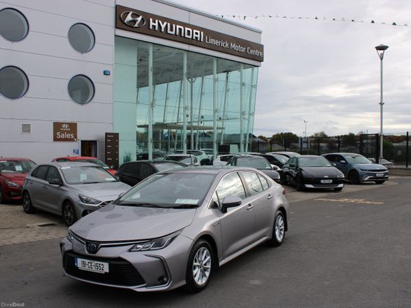 Toyota Corolla Saloon, Petrol Hybrid, 2019, Grey