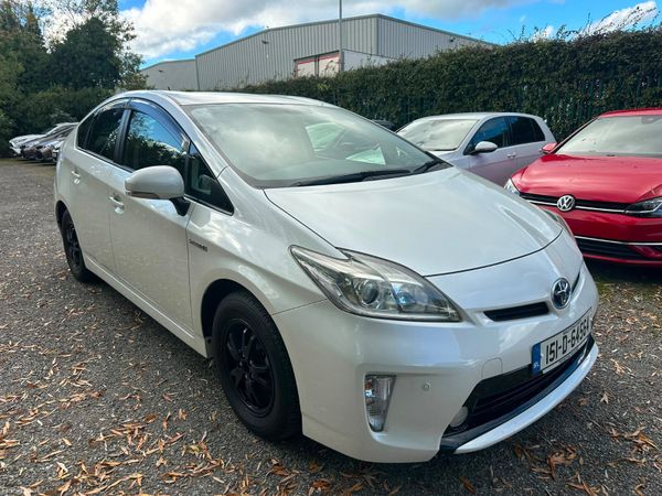 Toyota Prius Hatchback, Petrol Hybrid, 2015, White