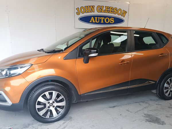 Renault Captur Hatchback, Petrol, 2019, Orange