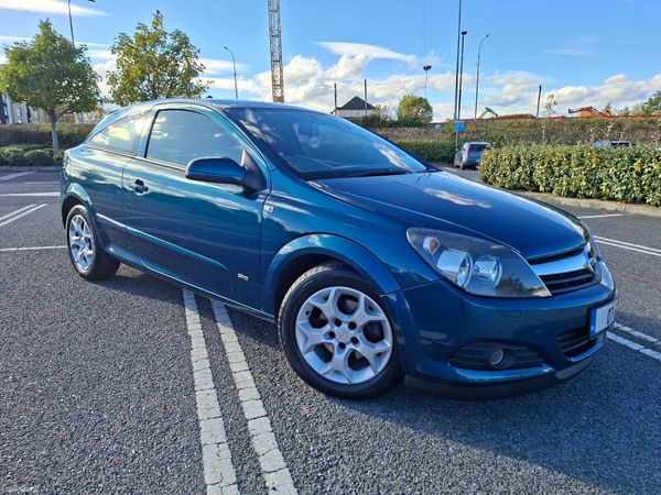 Opel Astra Hatchback, Petrol, 2007, Yellow